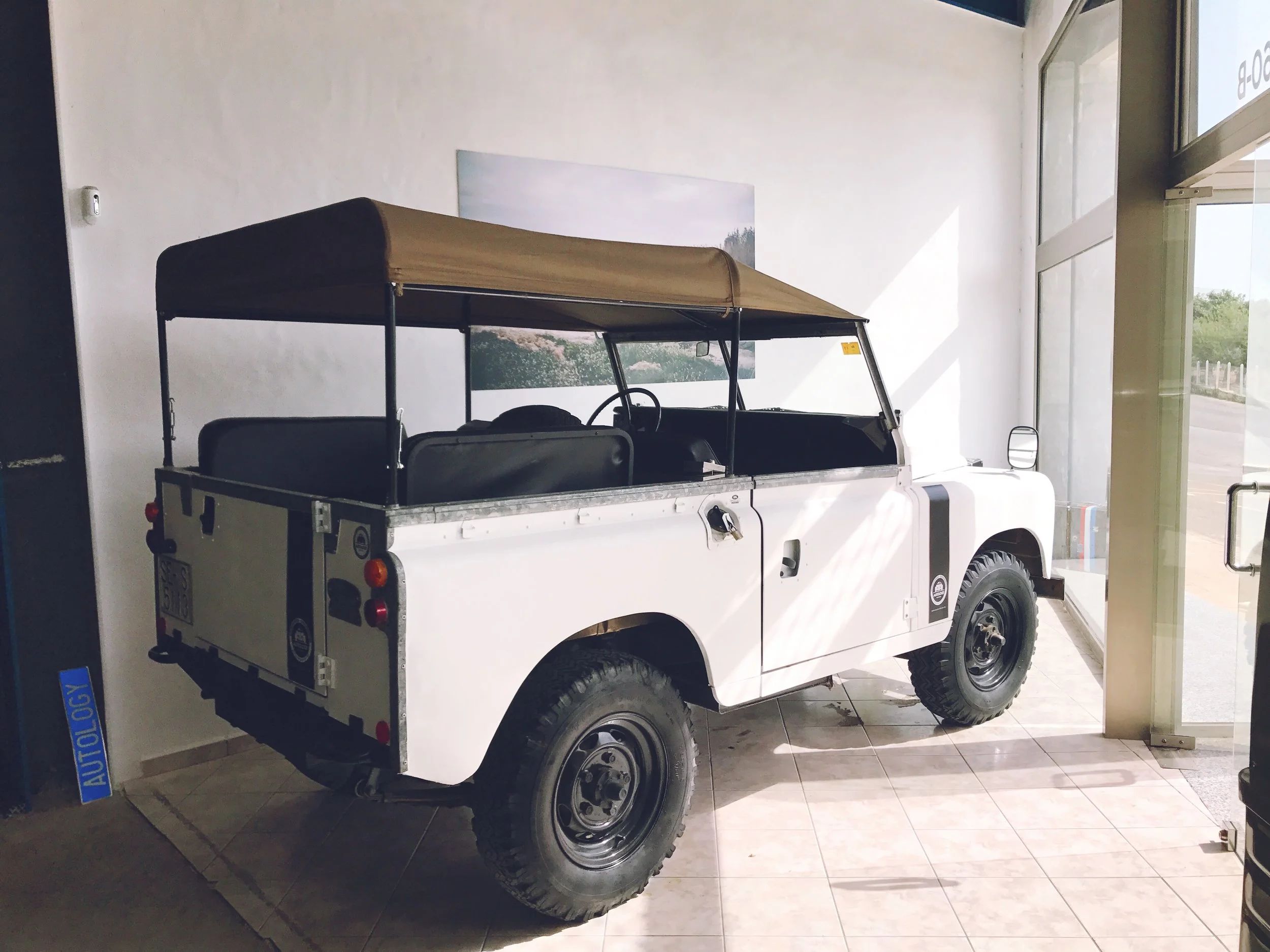 An early prototype of the Autology Motors "Bimini" top, fitted to a Series III 88 bound for Corsica...
