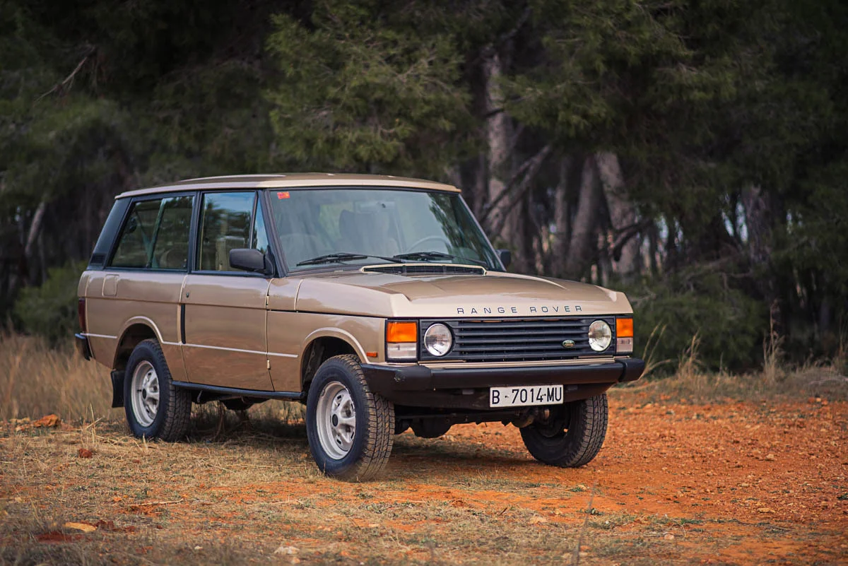 rangerover_classic_right_front_2.jpg