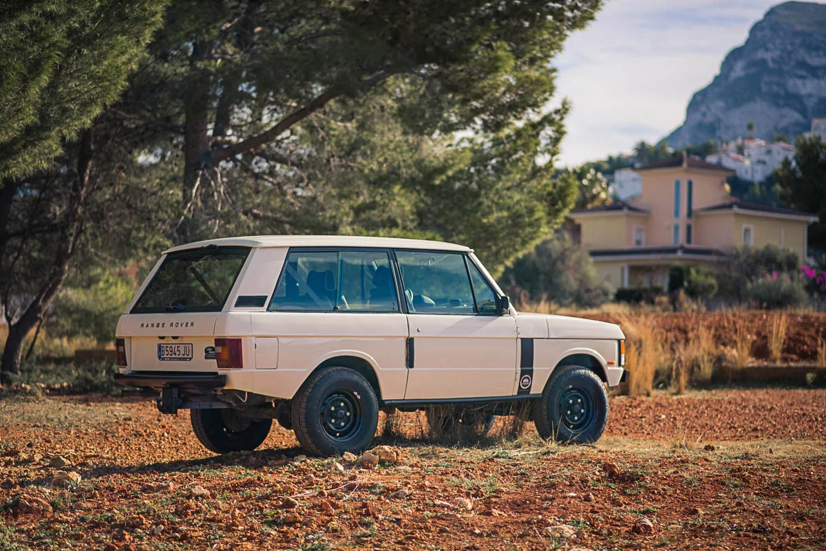 rangerover_classic_r_rear_1.jpg