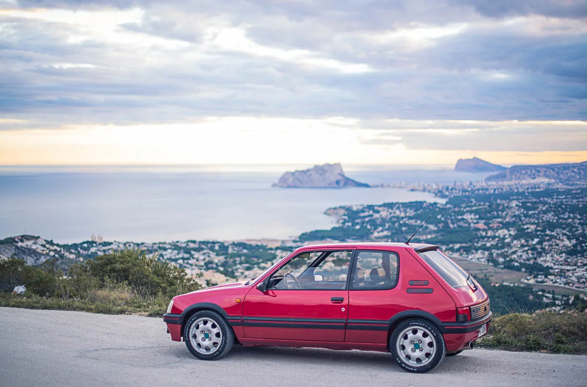 peugeot_205GTI_left_4.jpg