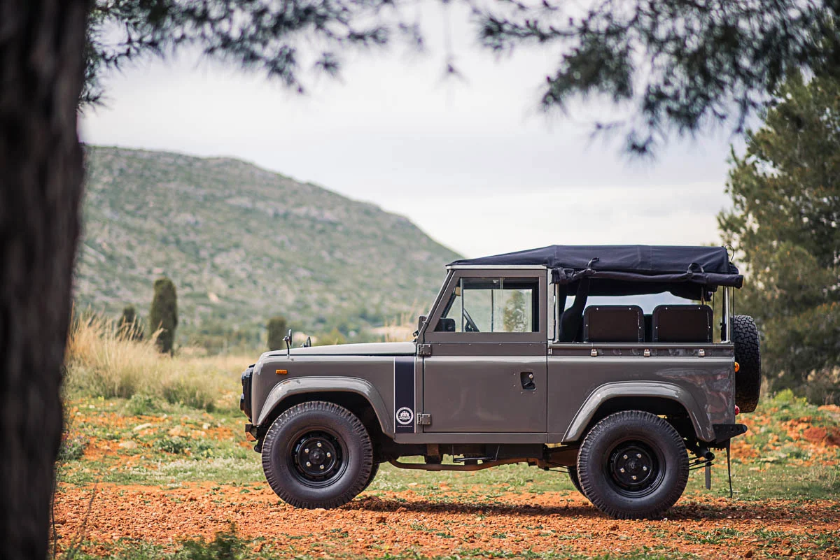 santana_landrover_left_1.jpg