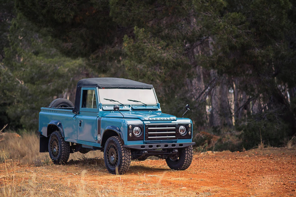 landrover_pickup_right_front_0.jpg