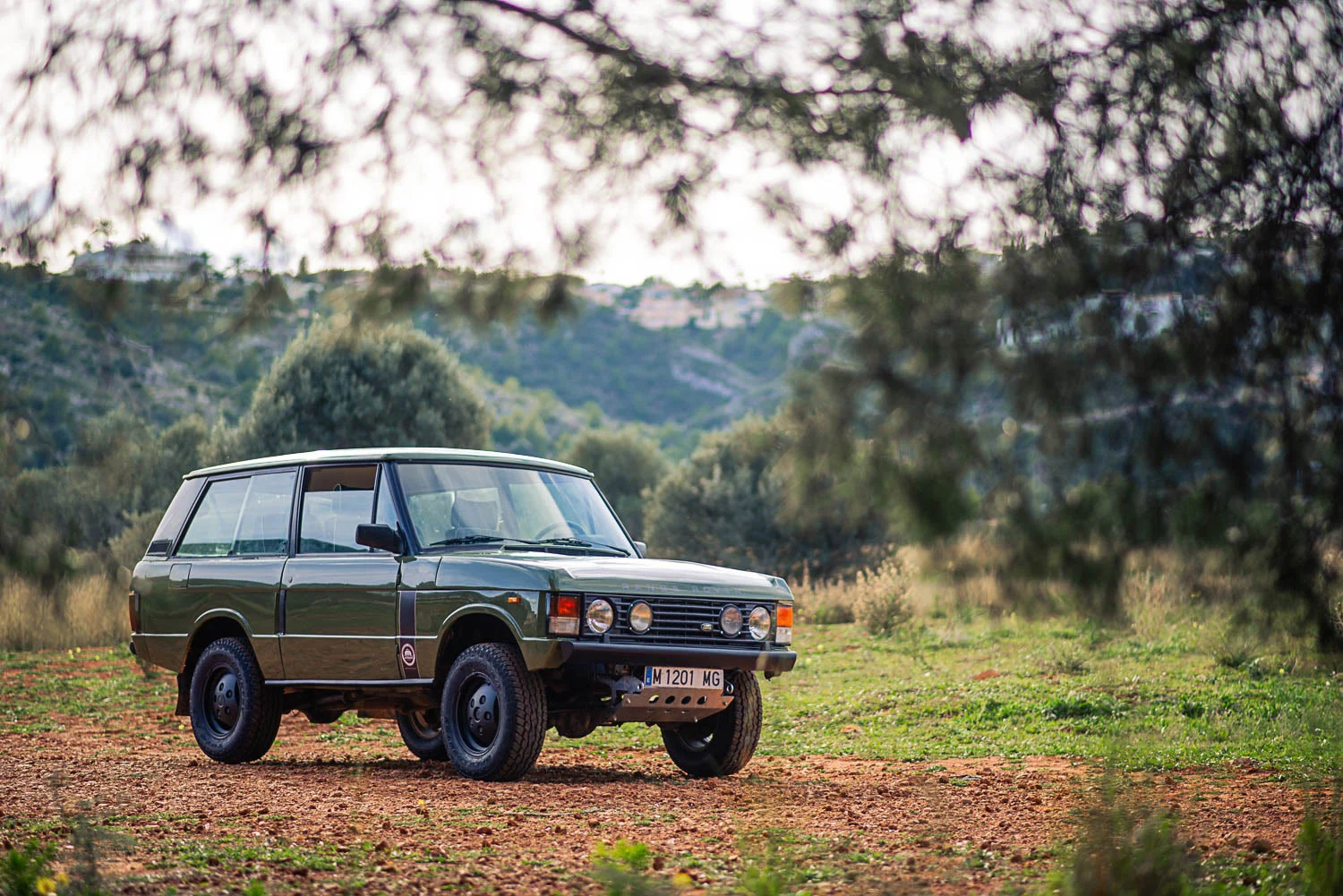 rangeroverclassic_right_front_2.jpg