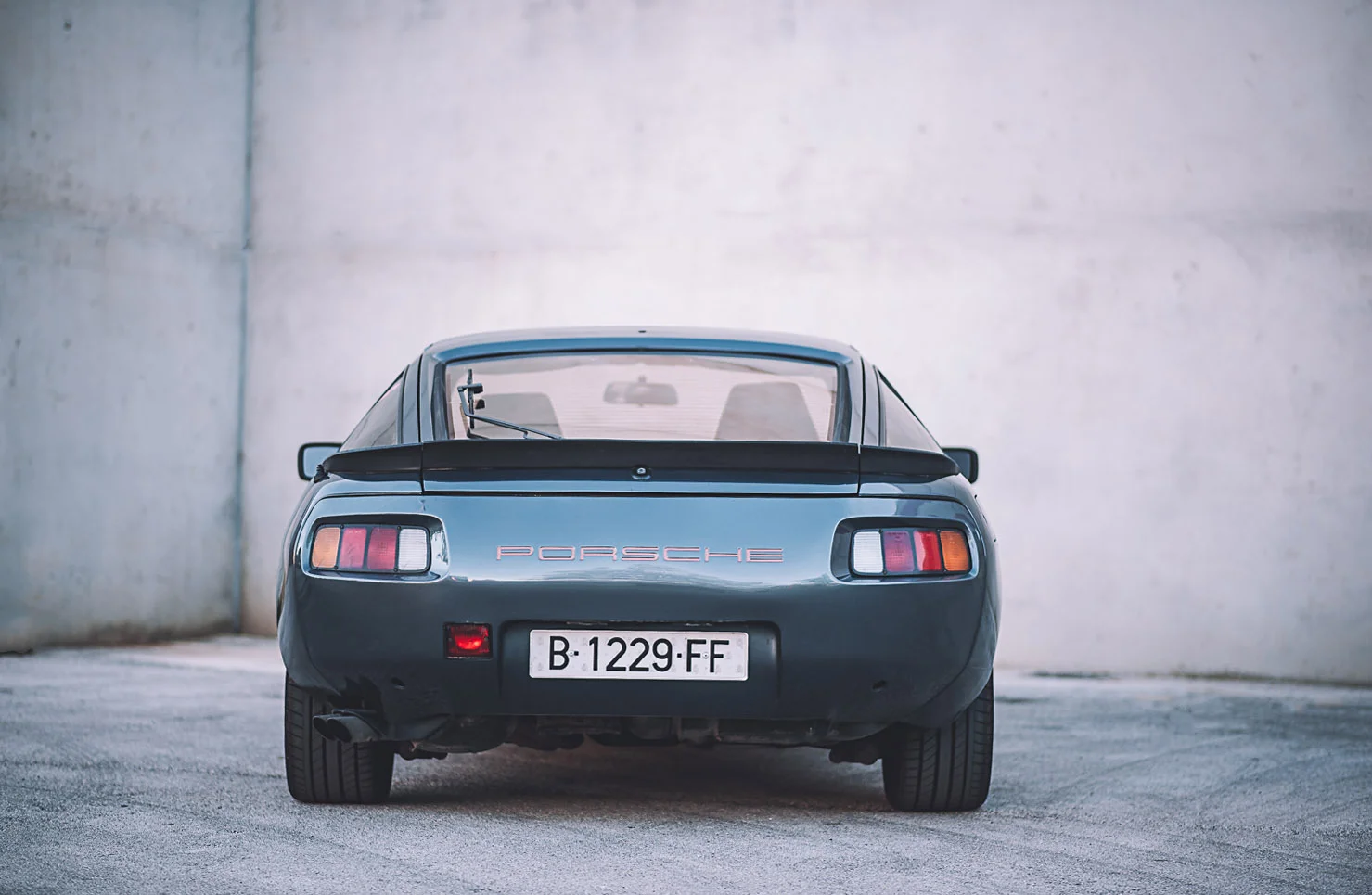 porsche_928_rear_1.jpg