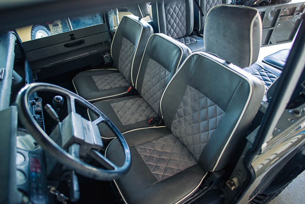 landrover_d90_interior_1.jpg