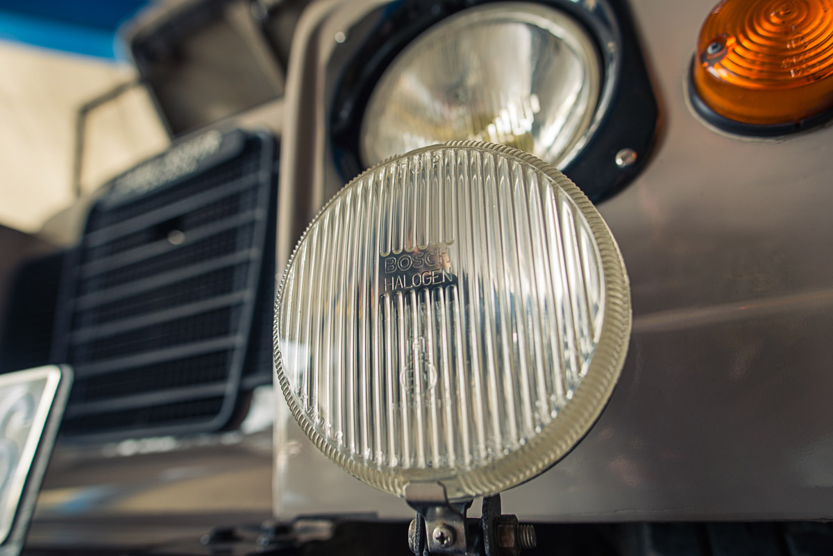 land_rover_109_detail_7.jpg