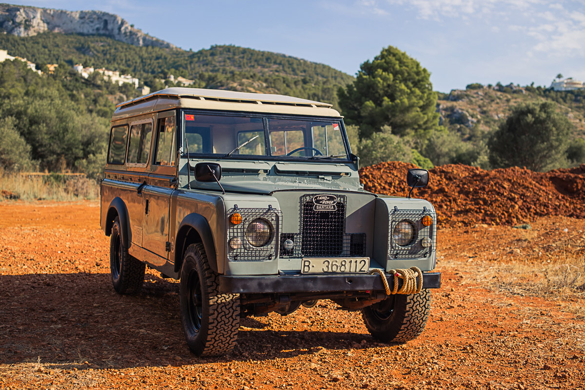 land_rover_sIIa_right_front_2.jpg