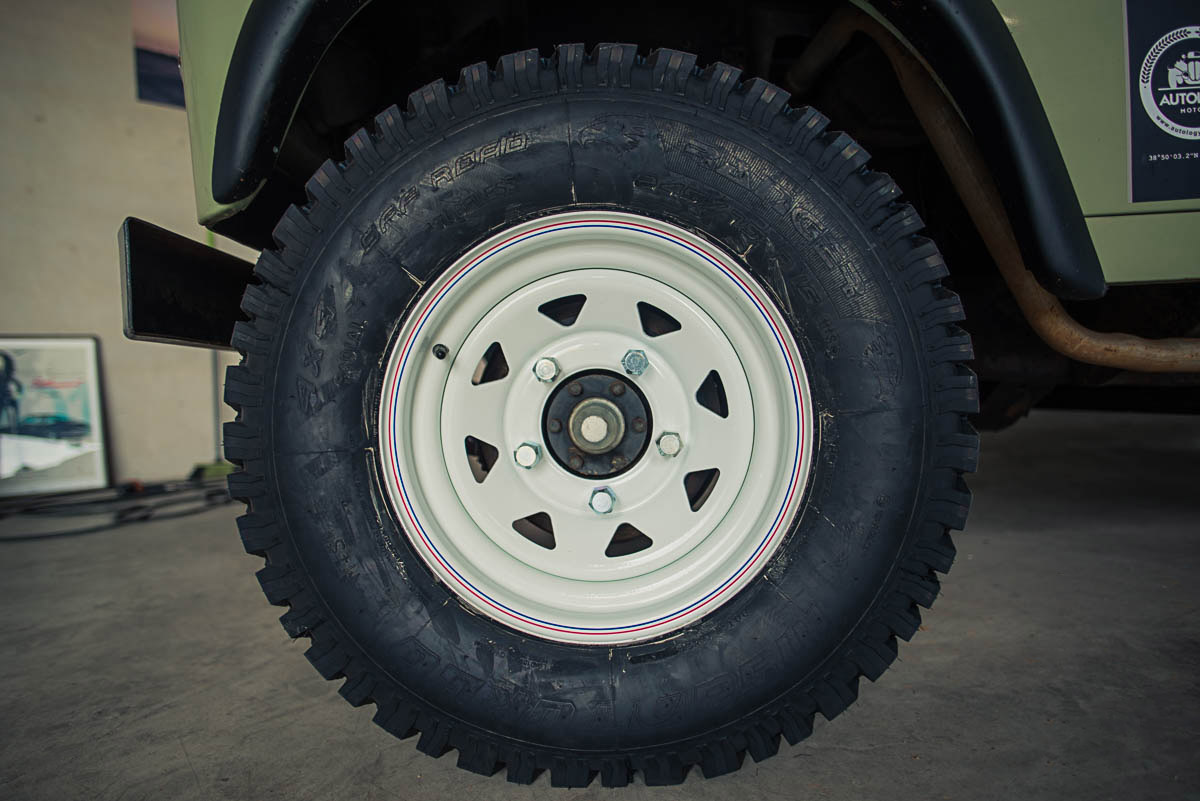 landrover_pickup_detail_3.jpg