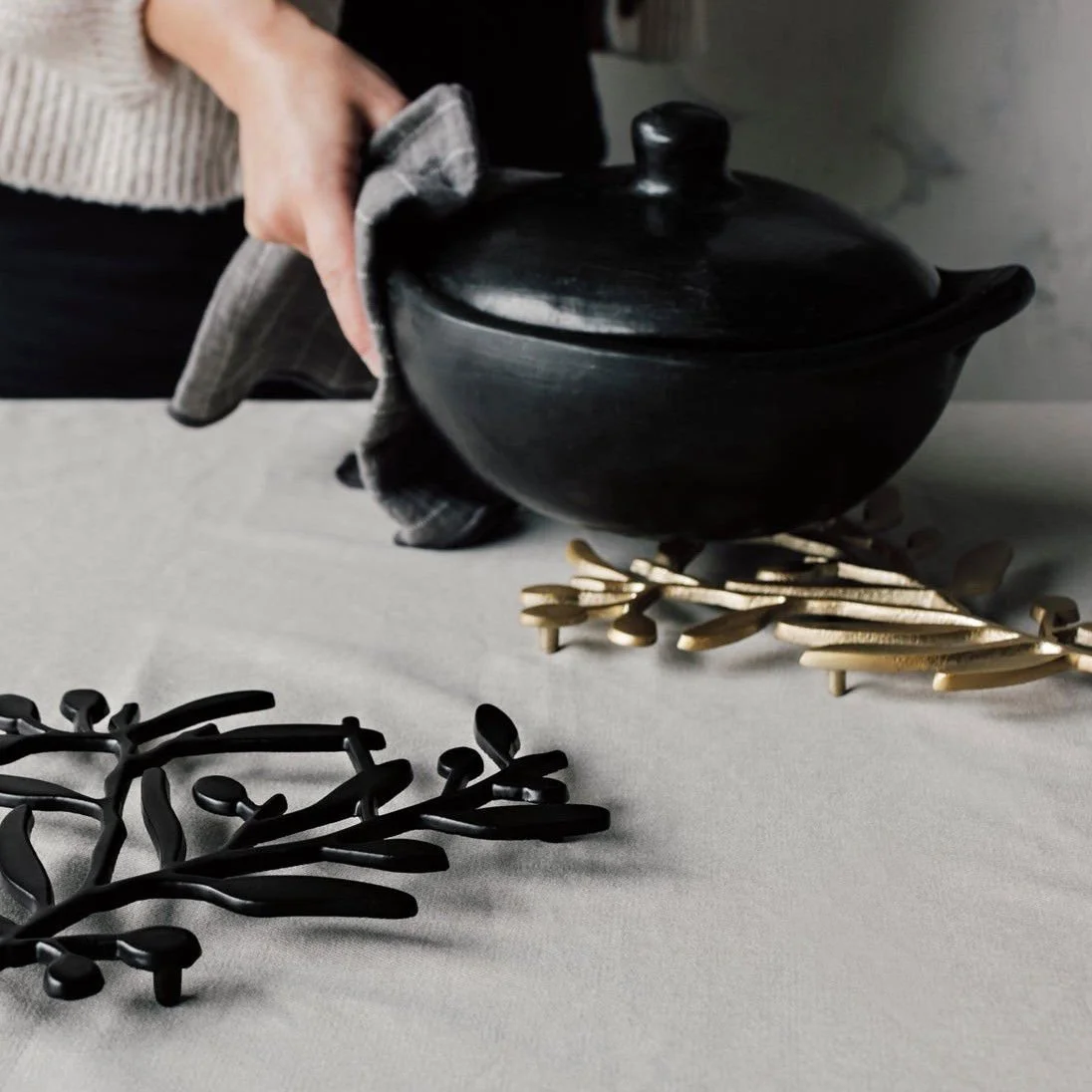 matte gold trivet.jpeg