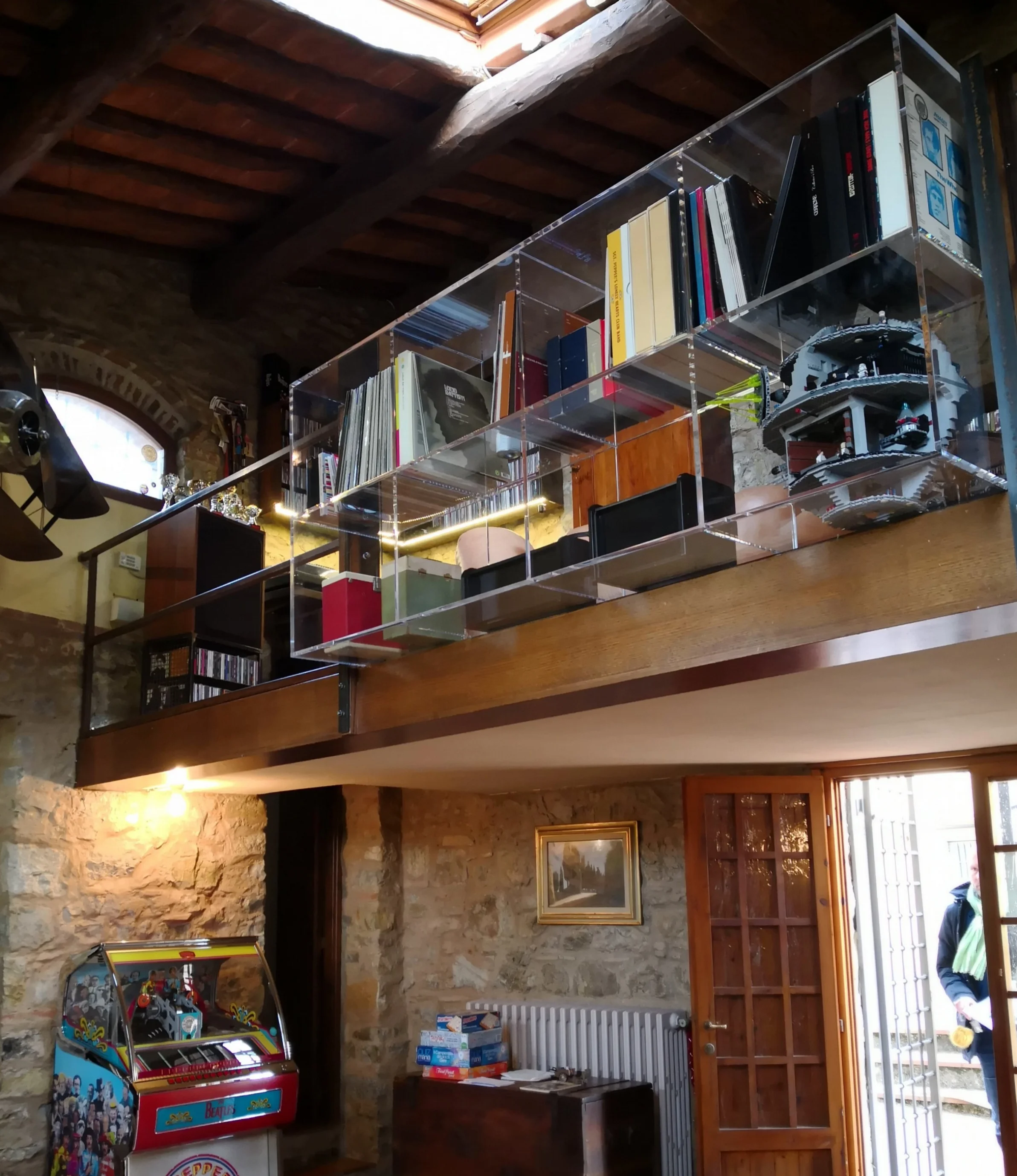 Libreria in plexiglas.jpg