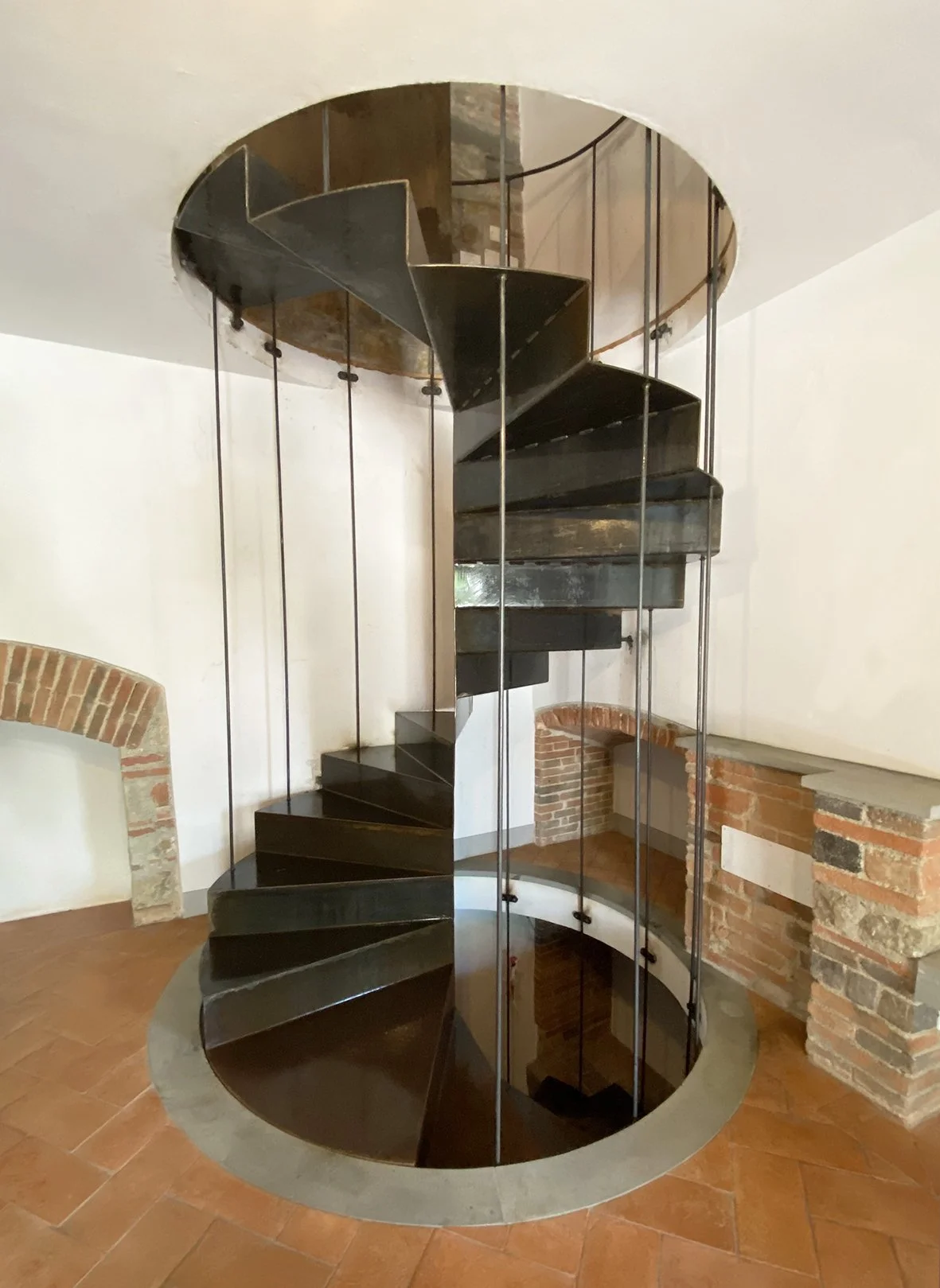 scala in ferro chiocciola.jpg