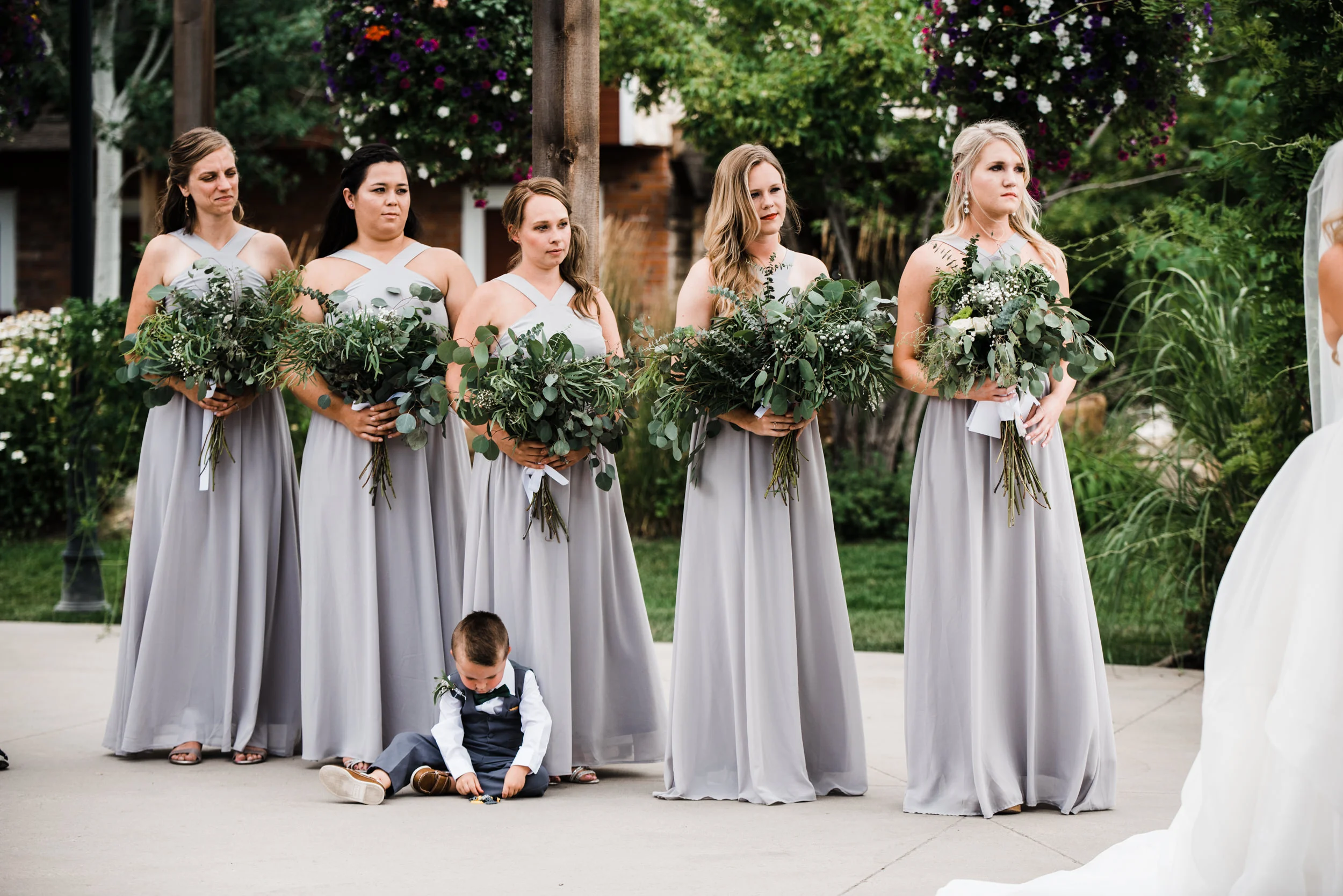 Colorado mountain wedding photographer at Brookeside Gardens wedding ceremony