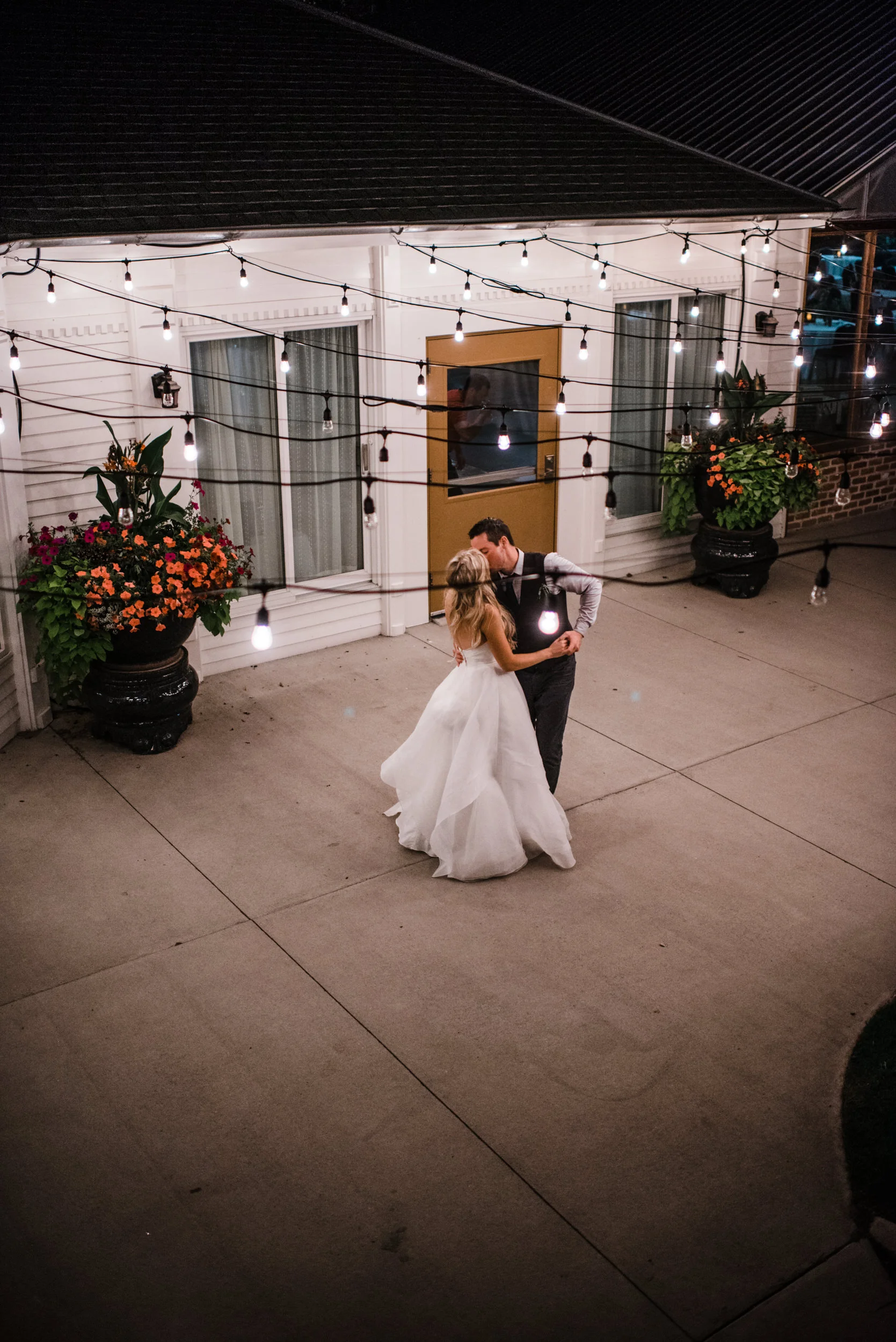 Colorado mountain wedding photographer at Brookeside Gardens wedding reception bride and groom last dance