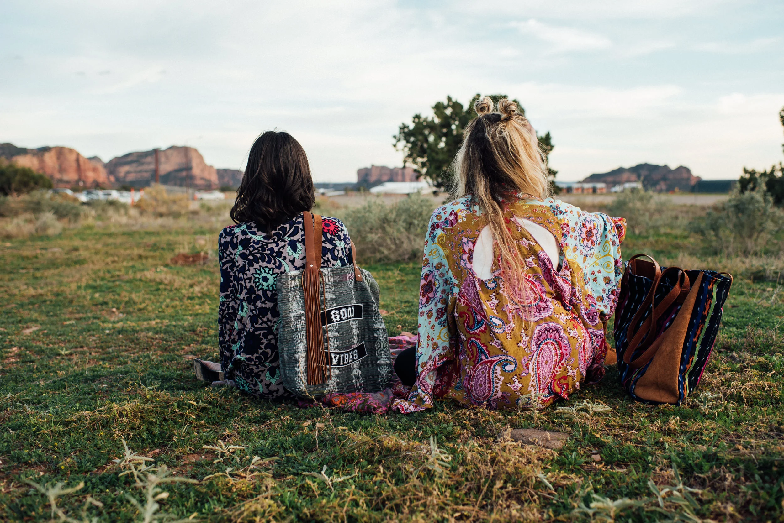 Arizona-Boho-Wedding-Photographer-Handbags-39.jpg