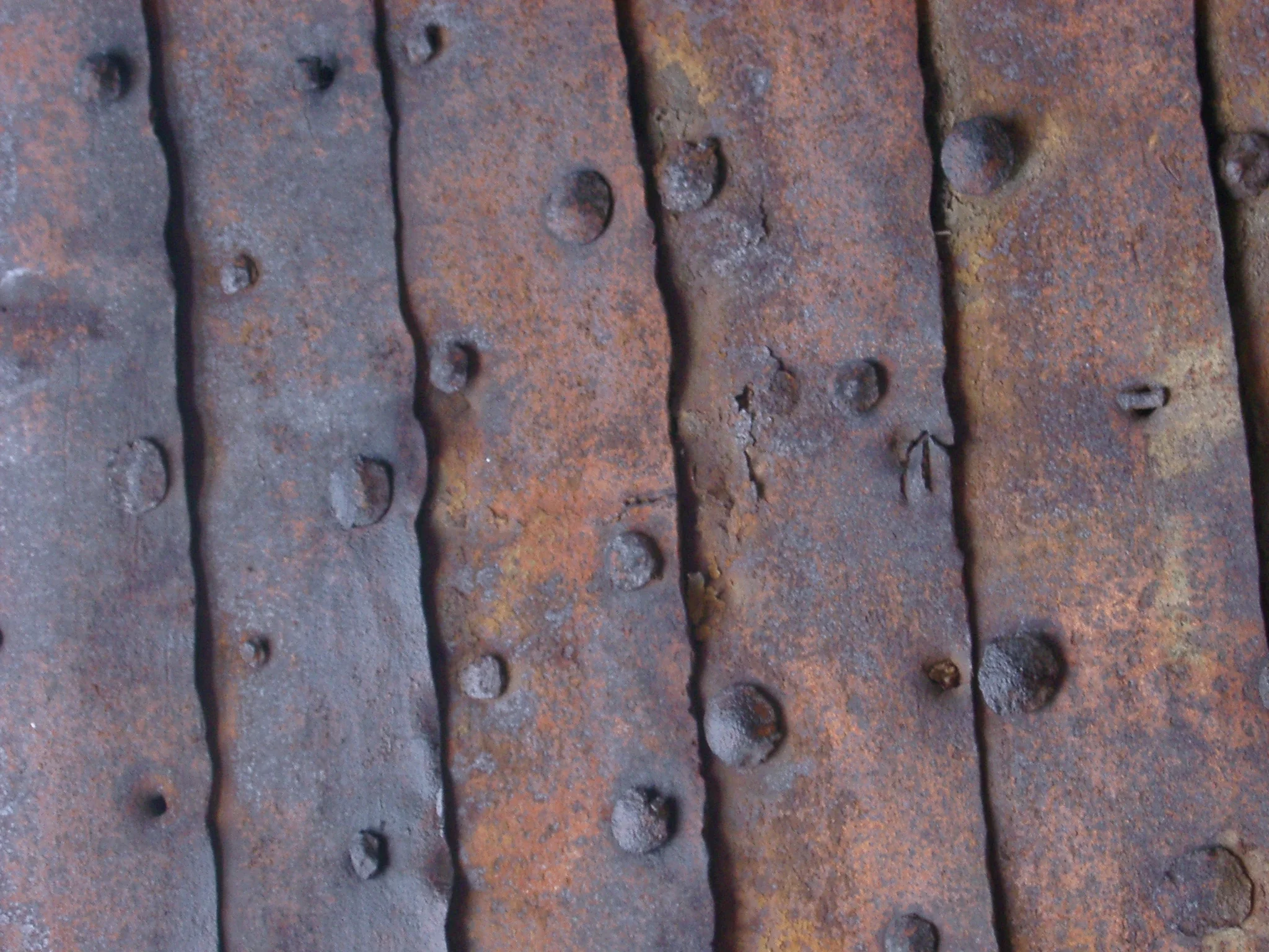 rusted_rivets_1402.JPG