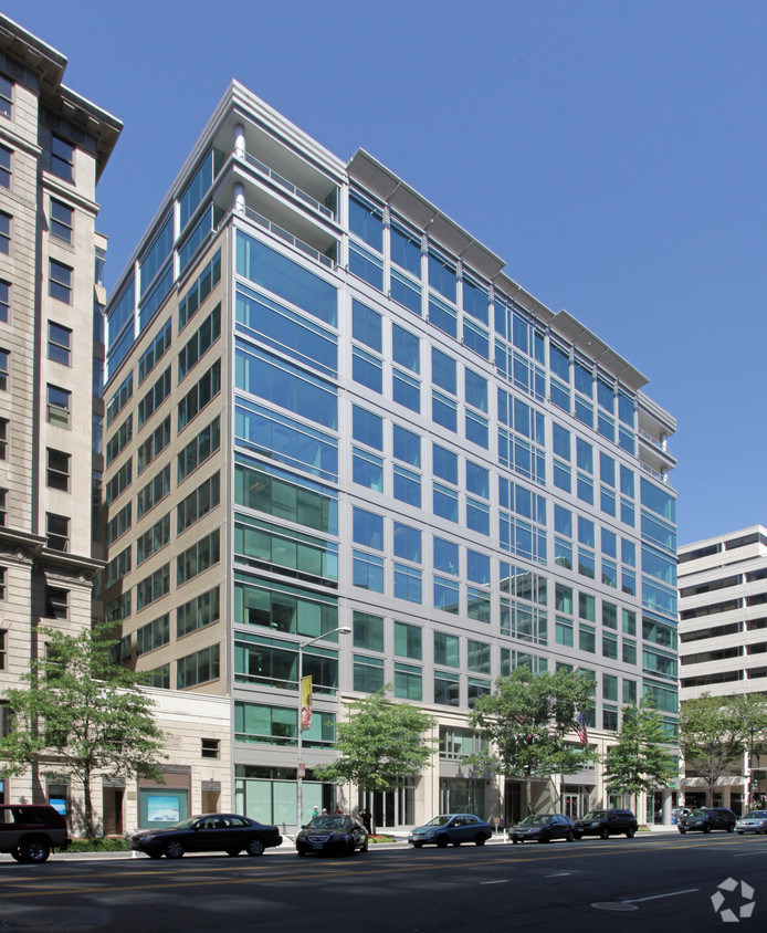 Exterior 3.jpg