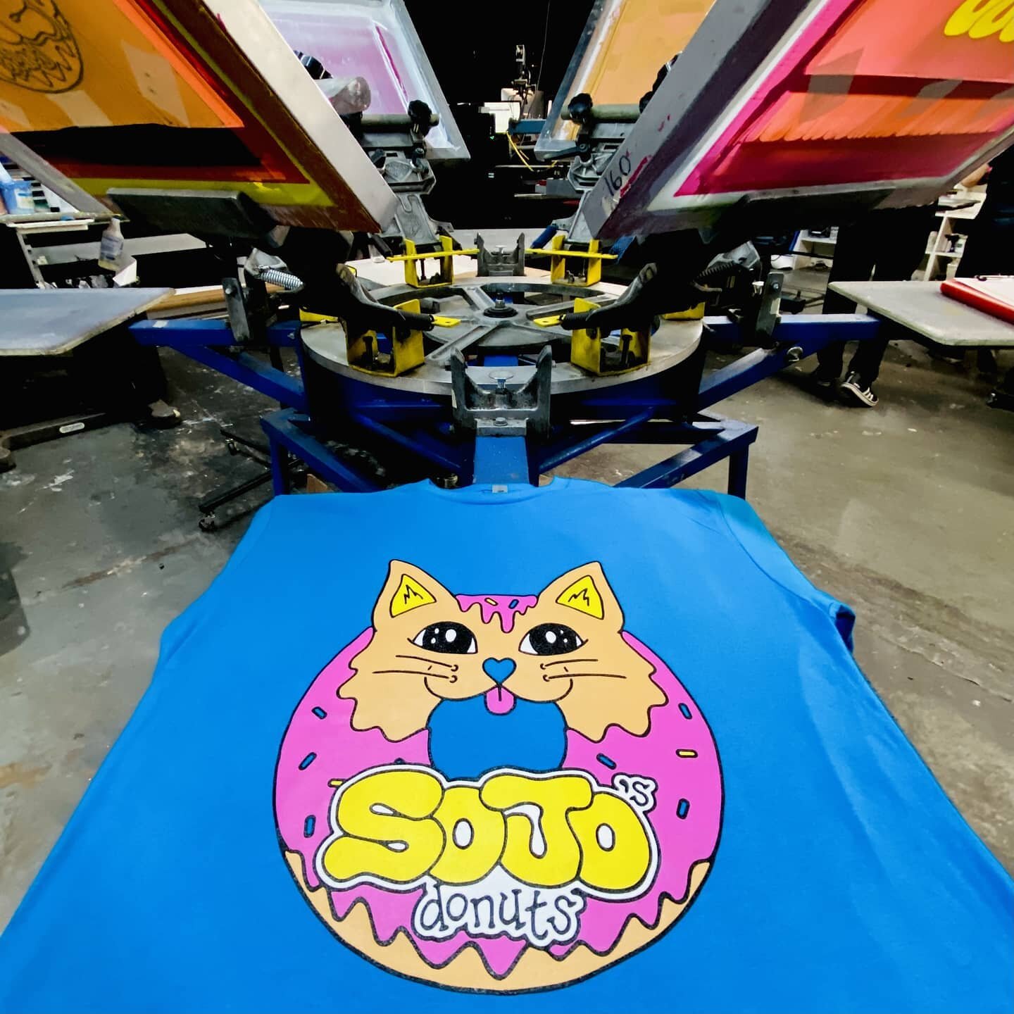 Look at those colors! It helps having such a sick looking design @sojosdonuts