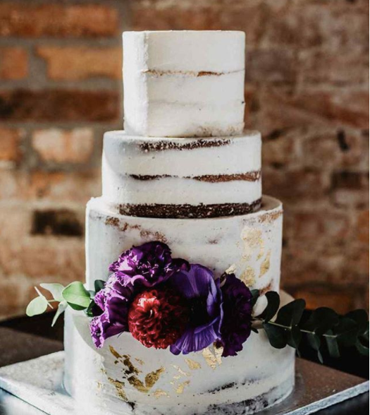 Photo by @whiteweddingdecor.hu