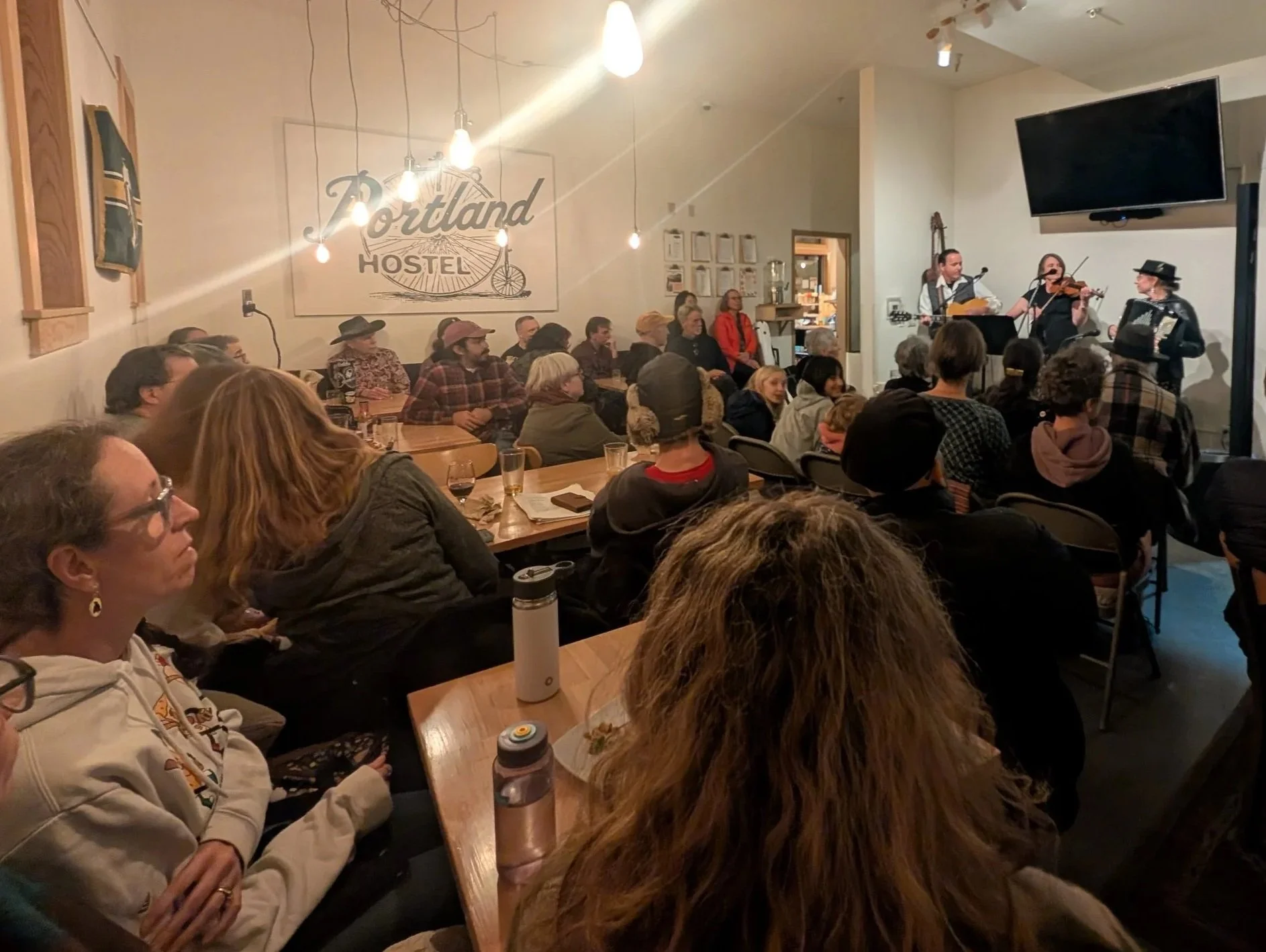 Live Music &amp; Open Mic 