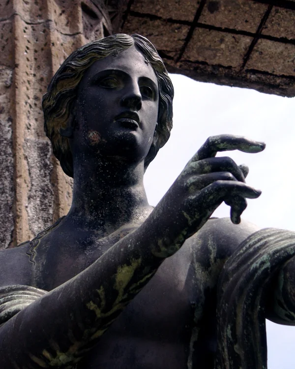 apollo.jpg
