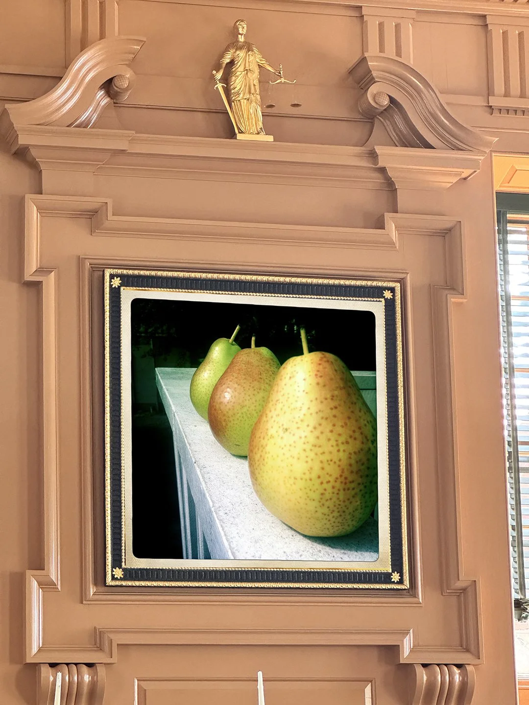 interior10_pears.jpg