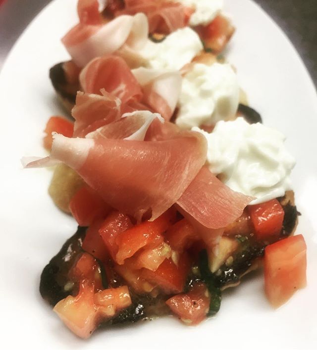 Love our bruschetta?? Make it even better!! Add burrata and prosciutto for an even more delicious treat.
#vcgourmet #instagood #inlandempire #easthighland #redlands #highlandca #iefoodie #inlandempireexplorer #forkreport #chefmode #ForTheChefs #chefsofinstagram #chefsoninstagram #LAchefs #lafoodies #cheflife #eaterla #latimesfood #zagat #EatMunchies #spoonfeed #foodbeast #thisisinsider #insiderfood #eatfamous #buzzfeast #visitcalifornia #mychefstable