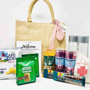 What to Put in a Wedding Welcome Bag or Box