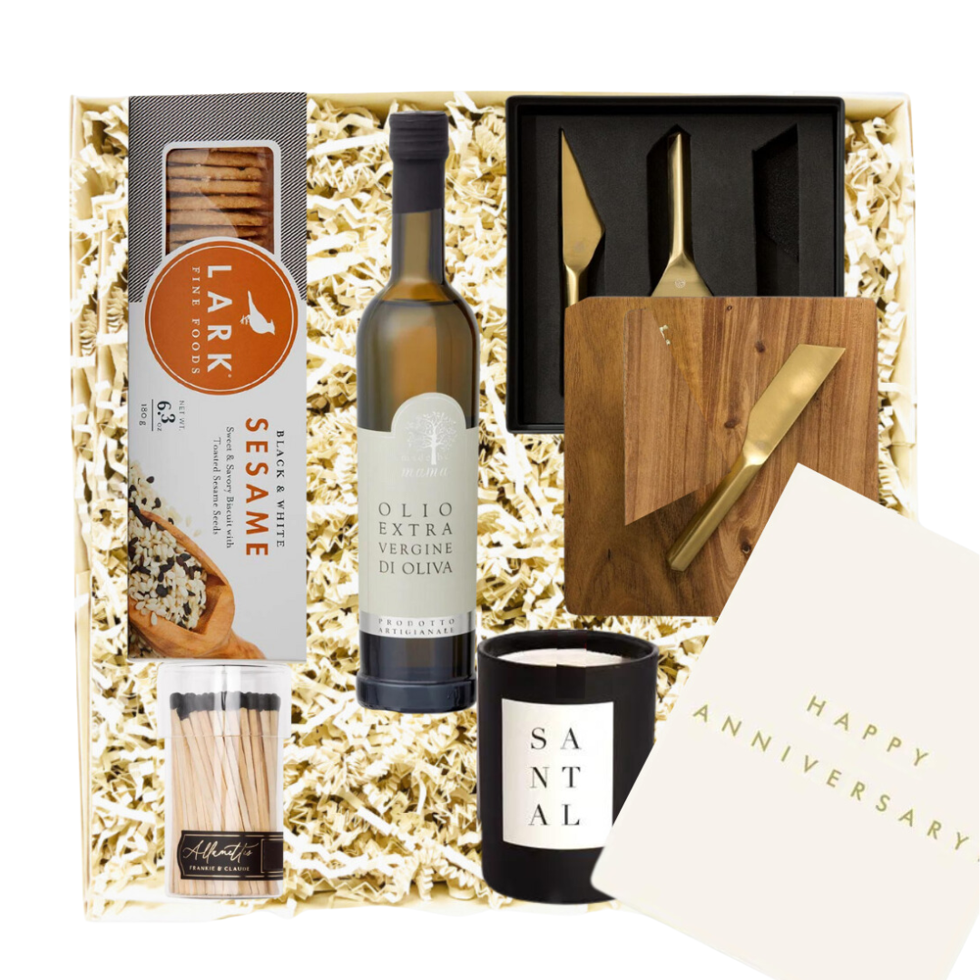 anniversary-celebration-gift-box (3).png