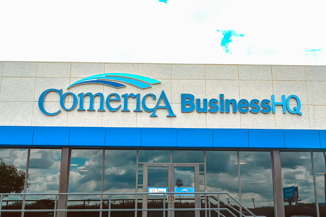 Comerica BusinessHQ Sign.png
