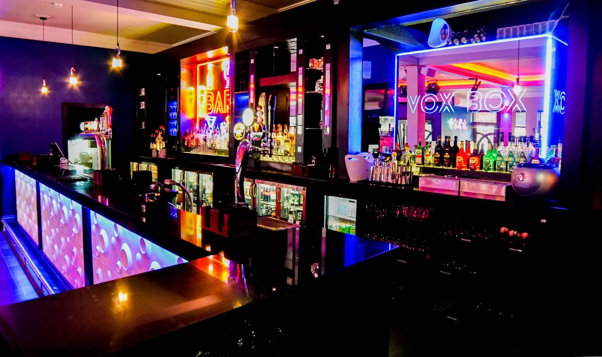 Vox Box Bar Hull