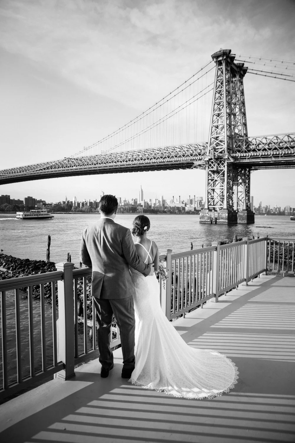 22-J4_FOTOVOLIDA-wedding-photography-Giando-Brooklyn-williamsburg-bridge.jpg