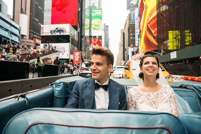 Are you up for an NYC adventure and wedding in New York? Come on over! We will welcome you the New York way for a wedding day you will remember forever (and without the months of stressful planning ;)⁠
I work with the best planners in the wedding bus