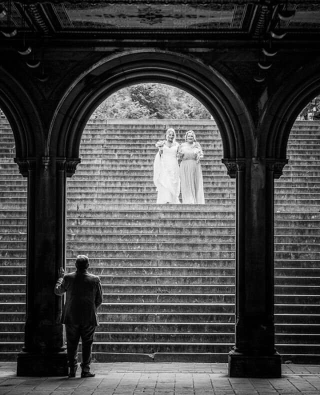 Dad patiently waits for his daughter to arrive so he can walk her down he aisle.⁠
⁠
@acentralparkwedding #blackandwhiteweddingphotography #centralparkwedding #bethesdaterrace #centralpark #fotovolida #fotovolidaweddingphotography #marriedinnyc #marri