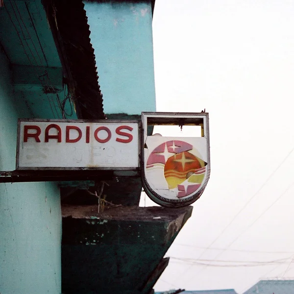 radios_web.jpg