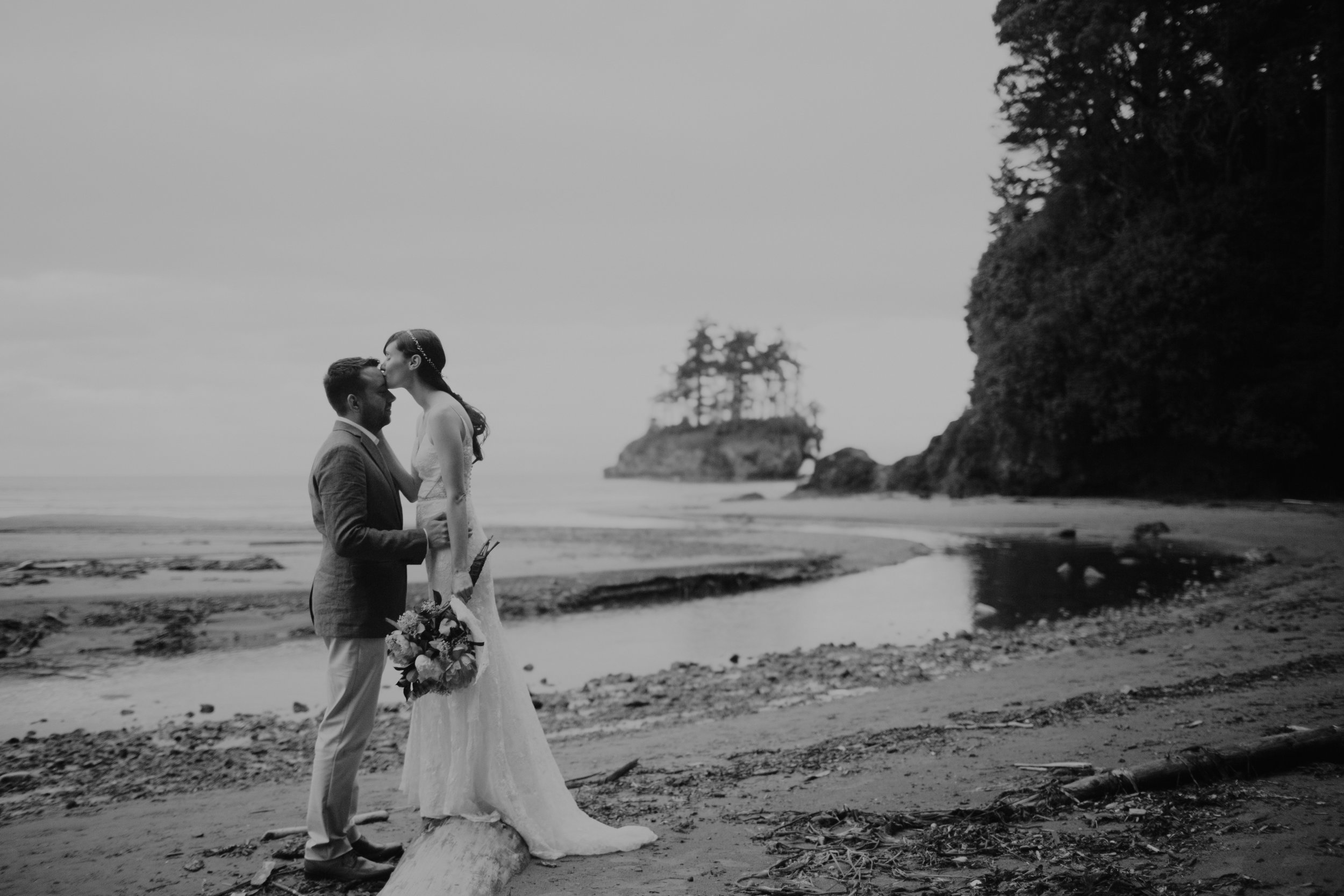 PNW-elopement-wedding-engagement-olympic national park-port angeles-hurricane ridge-lake crescent-kayla dawn photography- photographer-photography-kayladawnphoto-250.jpg