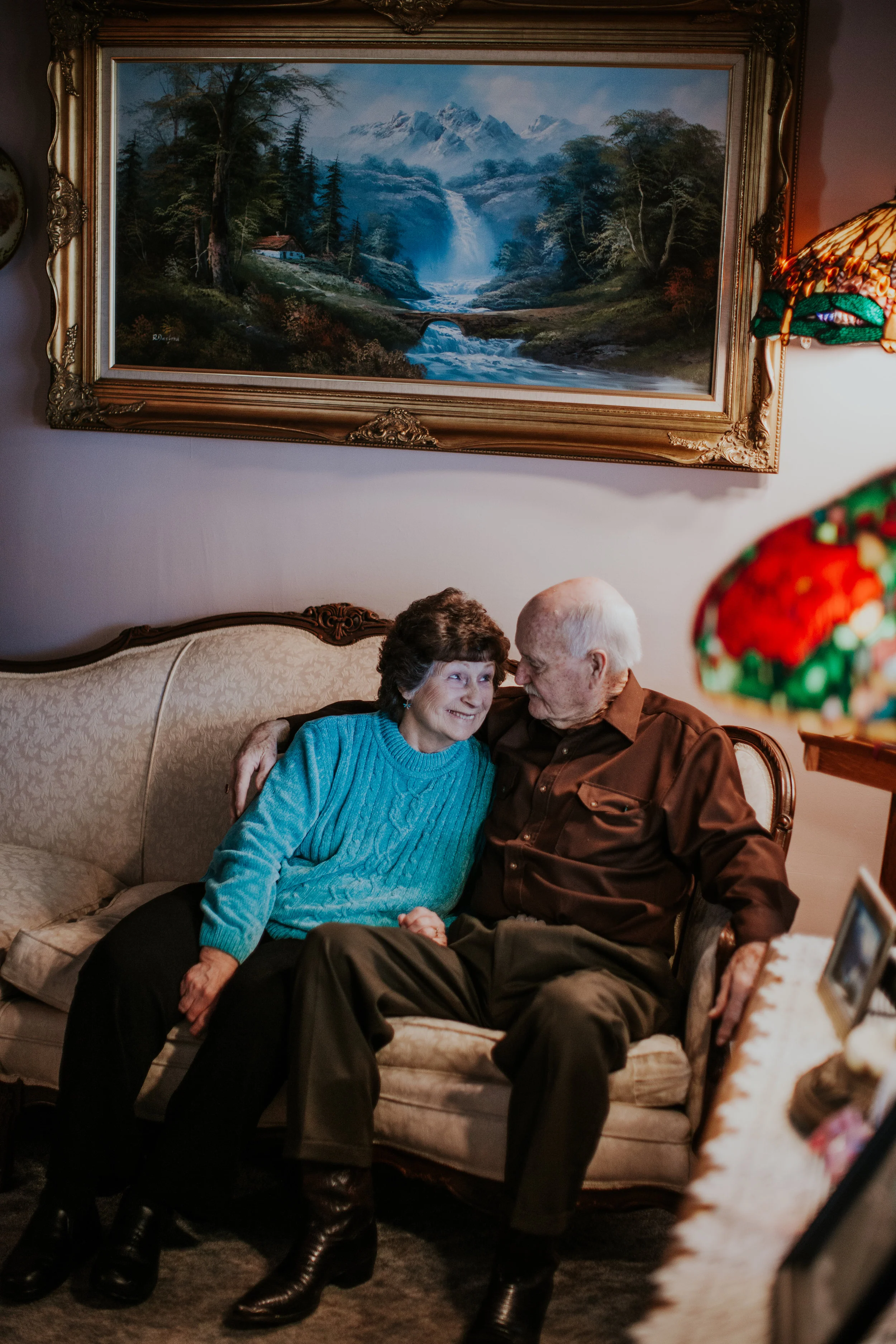 Olympic-Peninsula-PNW-portrait-lifestyle-photographer-in-home-session-Port-Angeles-Clallam-County-Wedding-Photography-kayla-dawn-photo-seniors-romantic-13.jpg