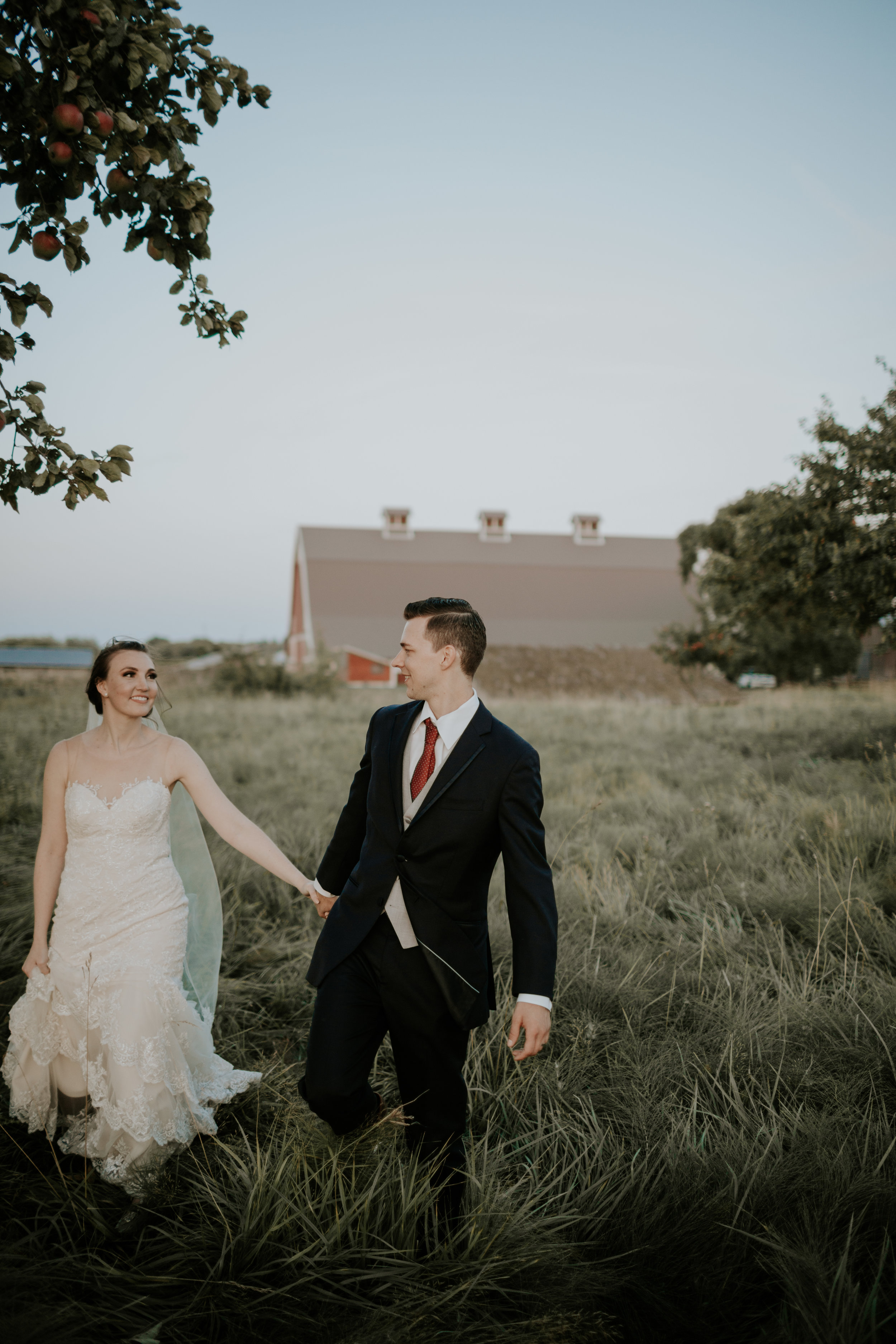 Olympic-Peninsula-PNW-wedding-engagement-photographer-Eberle-Barn-Sequim-Washington-Portrait-kayladawnphoto-119.jpg