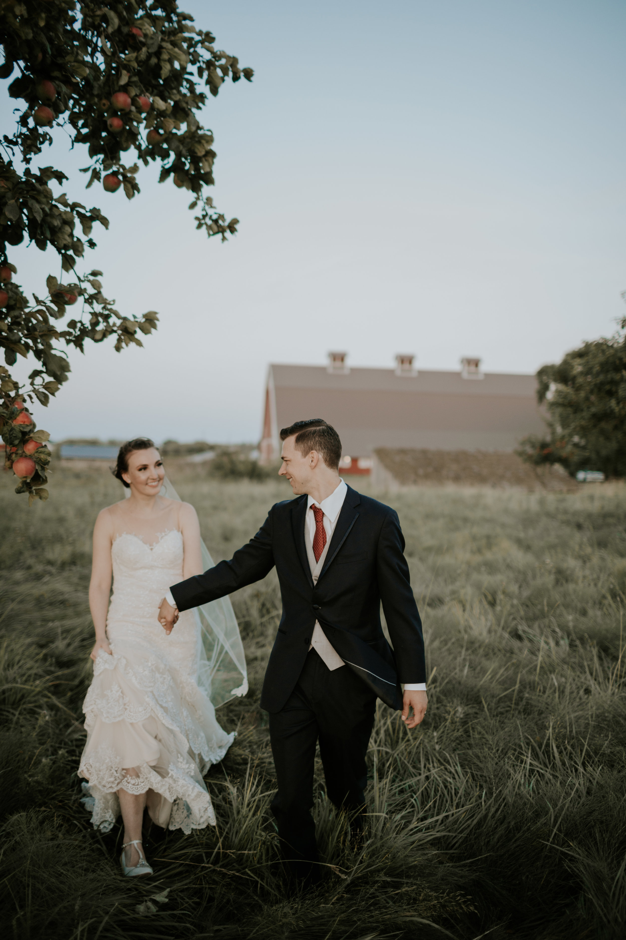 Olympic-Peninsula-PNW-wedding-engagement-photographer-Eberle-Barn-Sequim-Washington-Portrait-kayladawnphoto-120.jpg