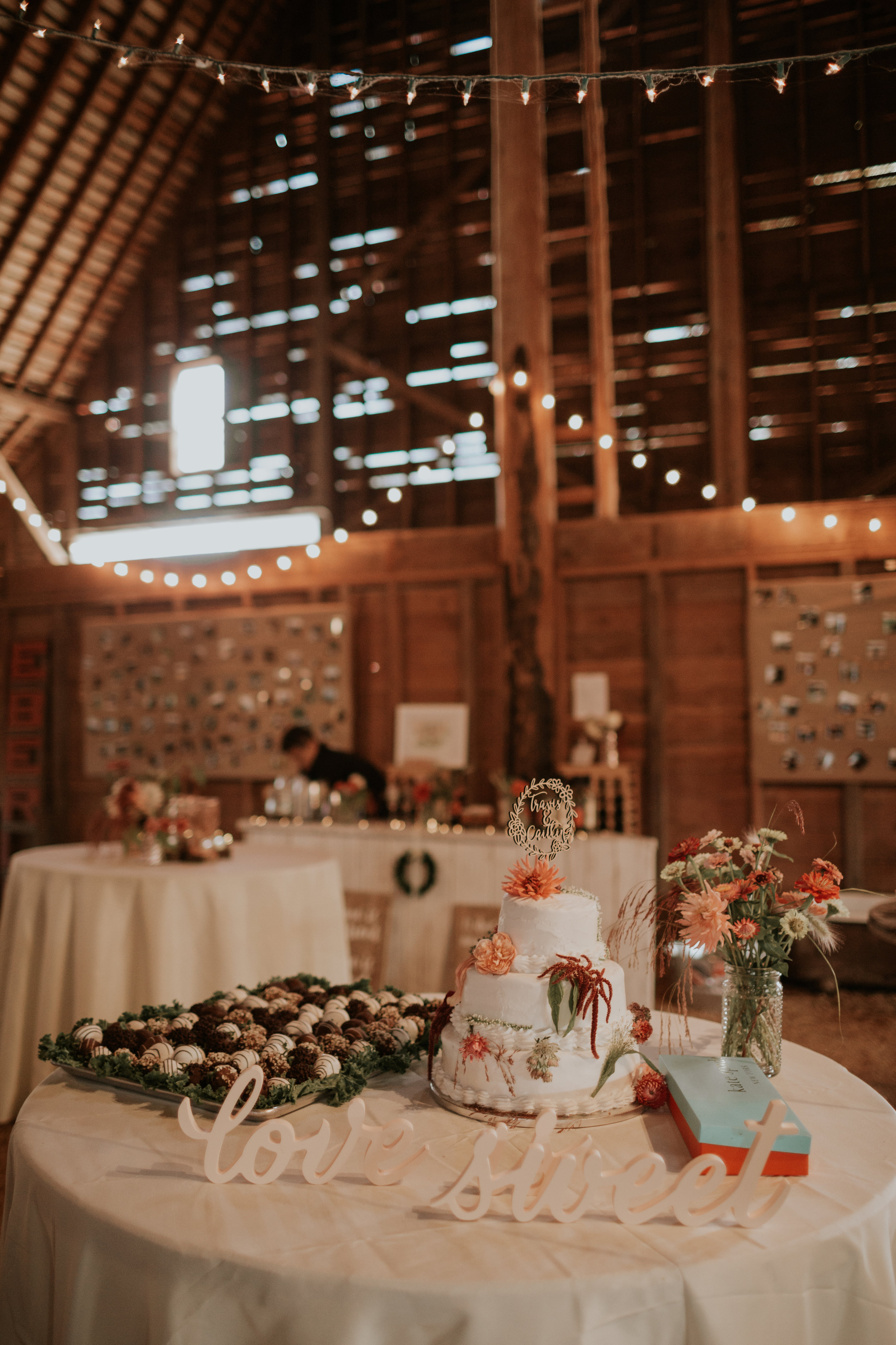 Olympic-Peninsula-PNW-wedding-engagement-photographer-Eberle-Barn-Sequim-Washington-Portrait-kayladawnphoto-147.jpg