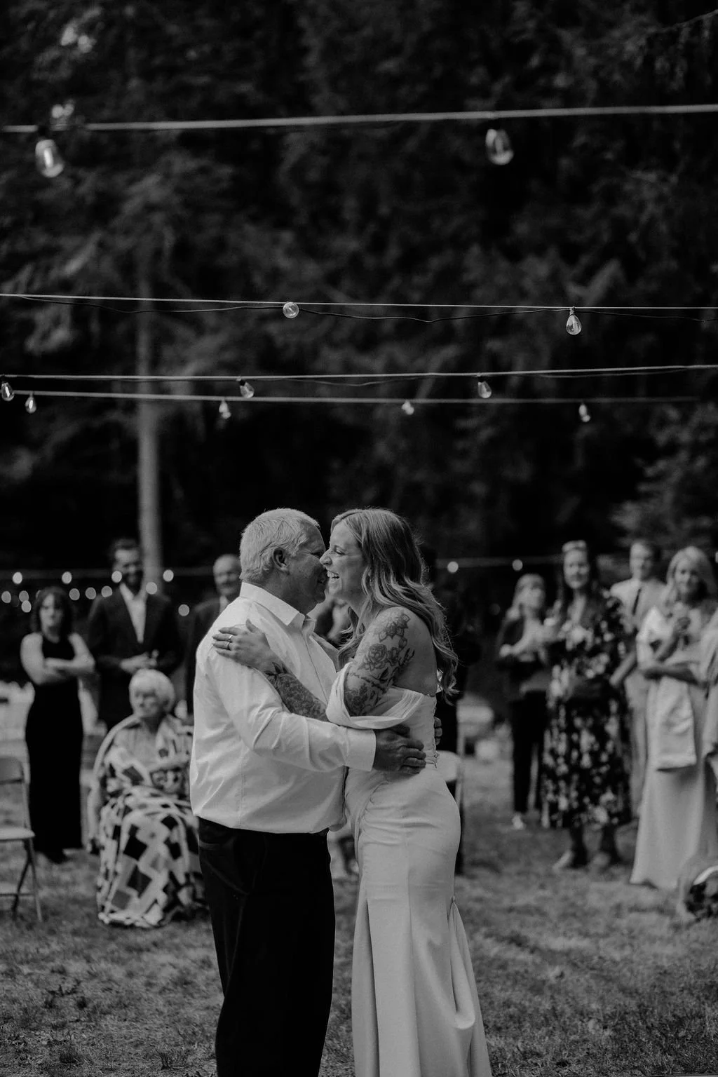 Port-Angeles-backyard-intimate-wedding-olympic-peninsula-portrait-wedding-photogrspher-pnw-sequim-olympic-national-park-elopement-5.jpg