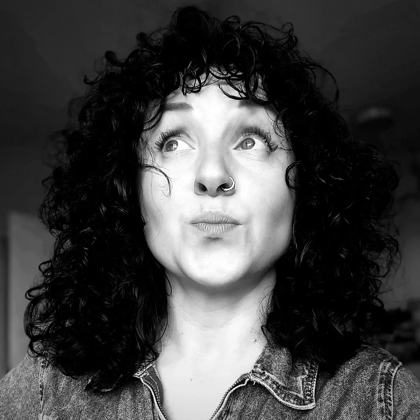 Scroll for full 9th May Laughternoon Comedy  Line-Up (in moody B+W!) ticket link in Bio! 

Host @sophiemccabecomedy

@al_thompson1

@nicholaselliottcomedy

@laylacomedy

@giulia_galastro

Headliner @itsevaperoni !