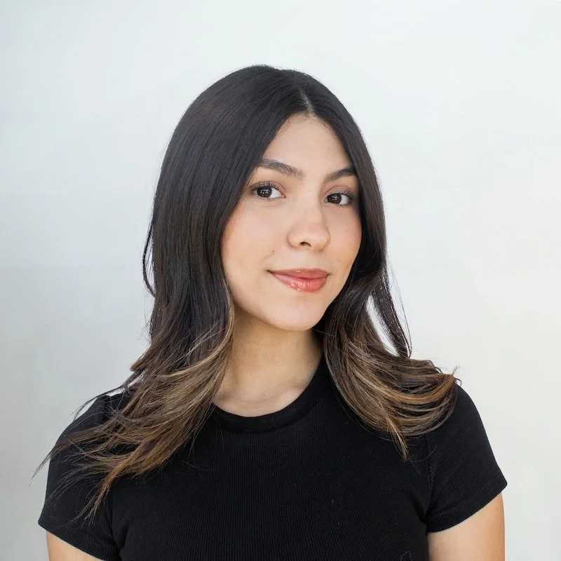 Headshot of Aranza Maruri, stylist at Verde Salon.
