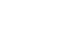 Lindsey Cole - Adventurer + Storyteller