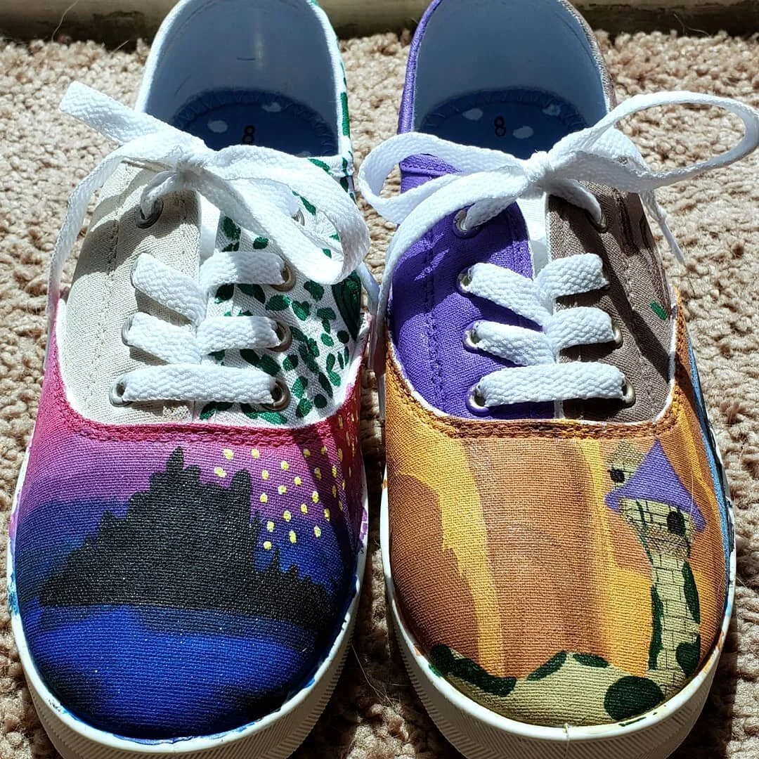 &quot;I have a dream, I just want to see the floating lanterns gleam...&quot;,👸🏵️🎆☀️ Quarantine project...been putting off doing some shoes for myself and having nothing but time right now seemed like a good way to get rid of some anxiety. It's al