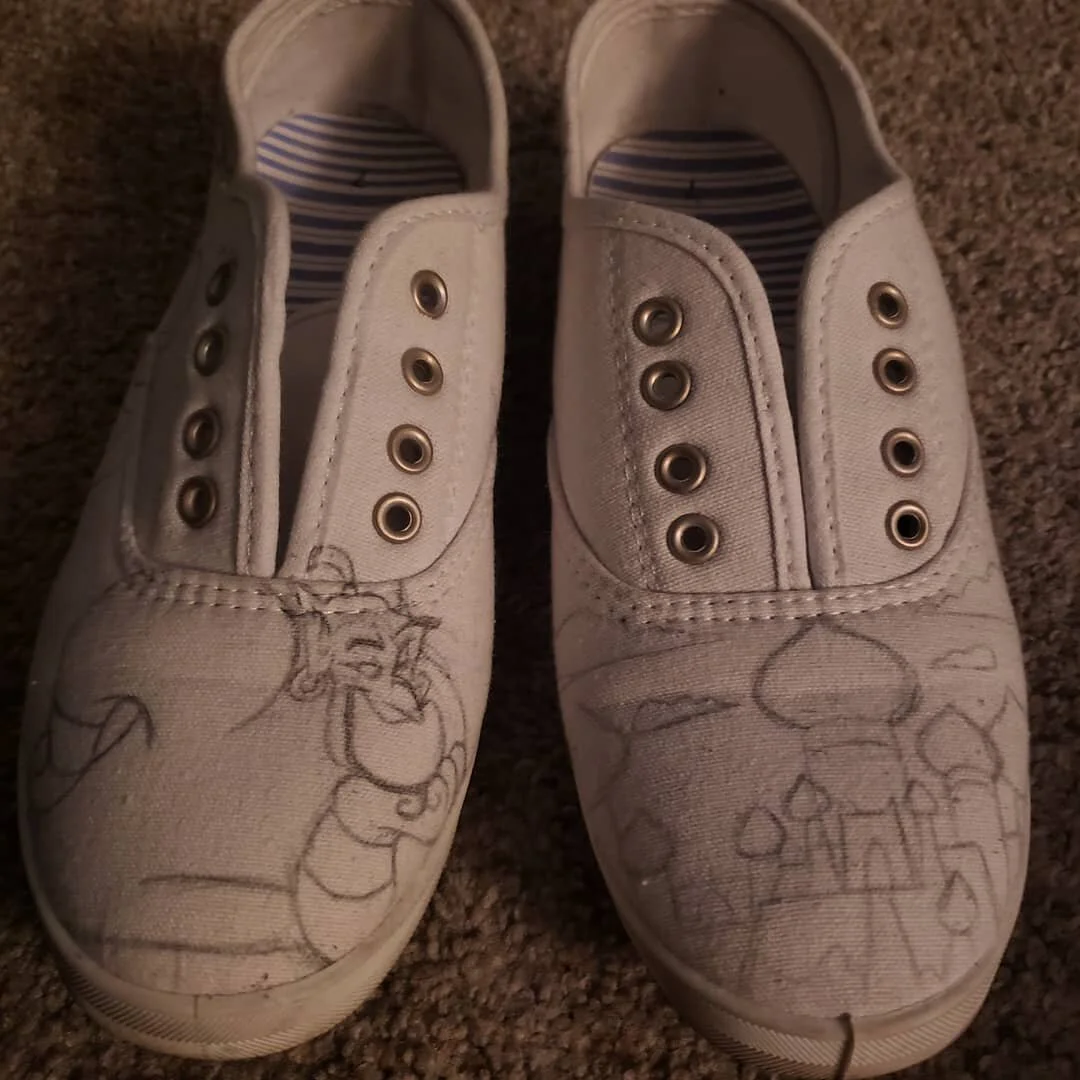 Rough sketch of Aladdin shoes I'm working on for the bestie.