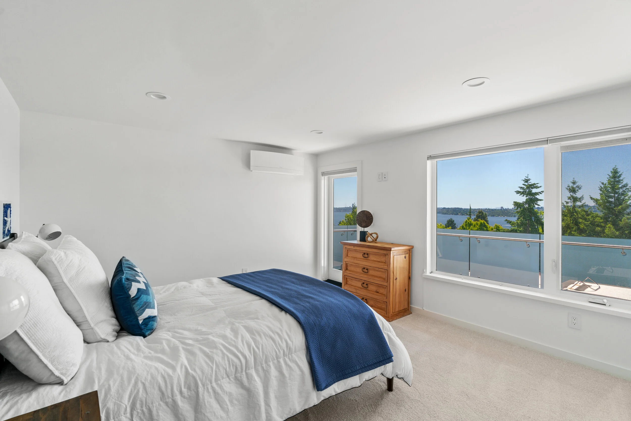 003-12071stStreet-Kirkland-WA-98033-FULL.jpg