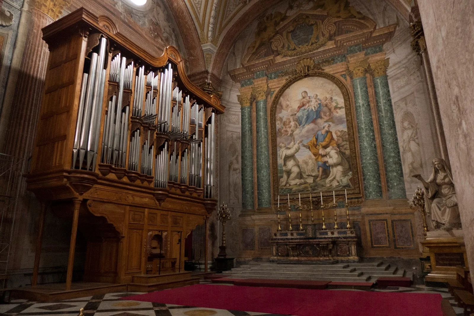 My first stop was the Basilica of St. Mary of the Angels and the Martyrs, a church built inside the 4th century frigidarium of the Baths of Diocletian.