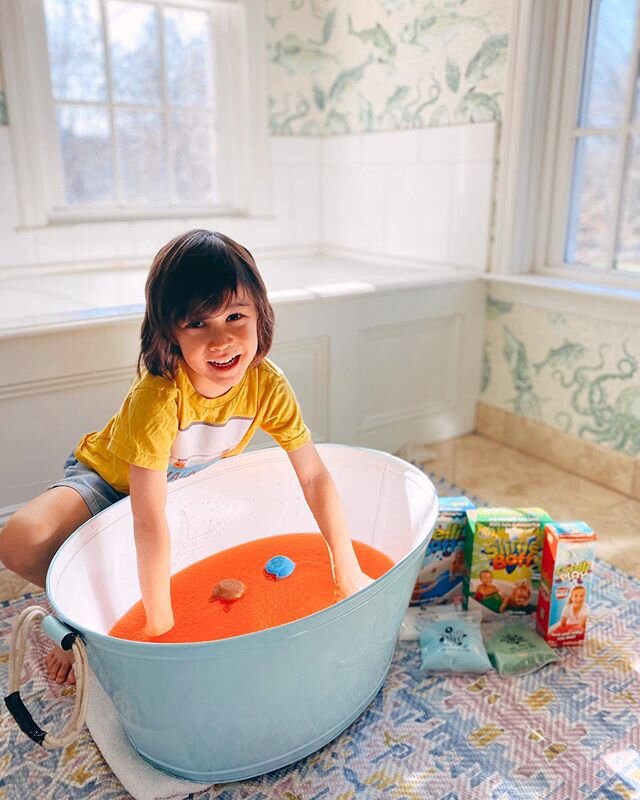 Today&rsquo;s no-school activity is a winner💧 #GelliBaff and #SlimeBaff bath products by @zimplikids is safe for skin, stain free and non-toxic. They&rsquo;ve enjoyed hours of sensory play today pretending the bath ducks are zombies that fell into h
