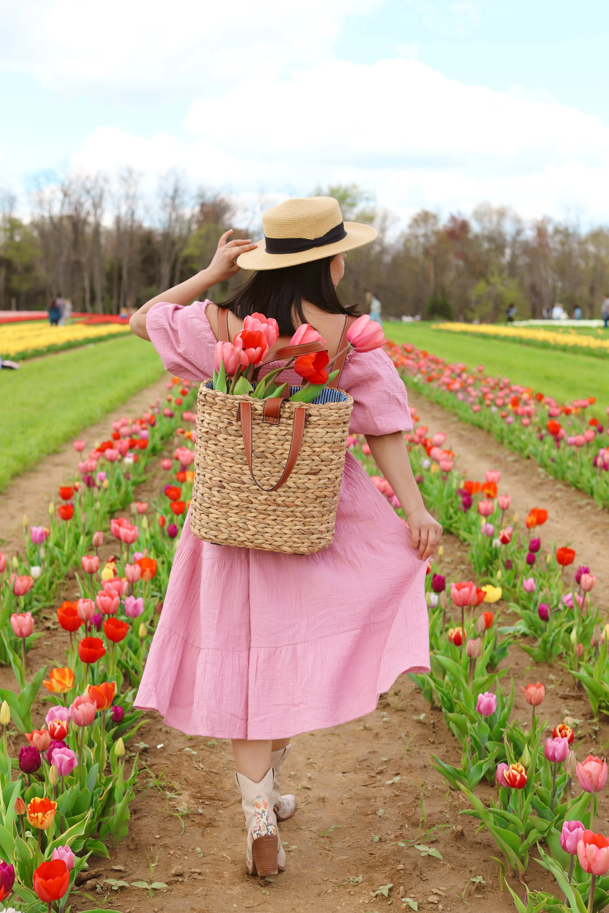 Outfit Inspo for a Tulip Field Photoshoot