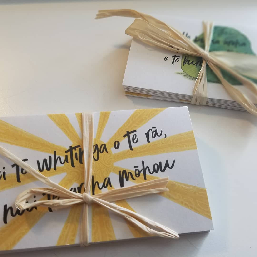 Just a shoutout to our whānau down the line @reomaorimai @ahocreative in Te Waipounamu for these stunning mihi cards 🌿🍂🍃😁
.
.
What better way to create a practice of gratitude supported by whakaaro tūpuna and the āhuatanga o te taiao. We love the